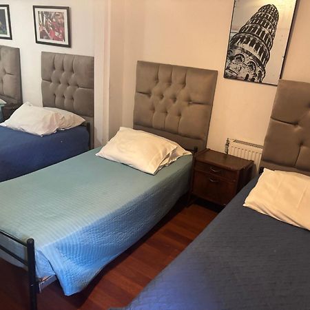 Hostal Estadio Nacional Santiago del Cile Esterno foto